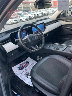 Ford Taurus